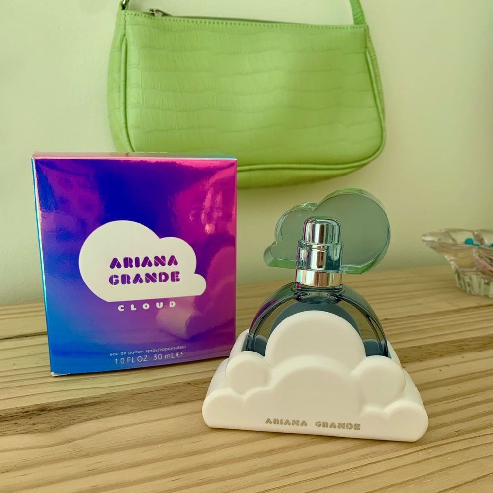 Ariana Grande Cloud Perfume